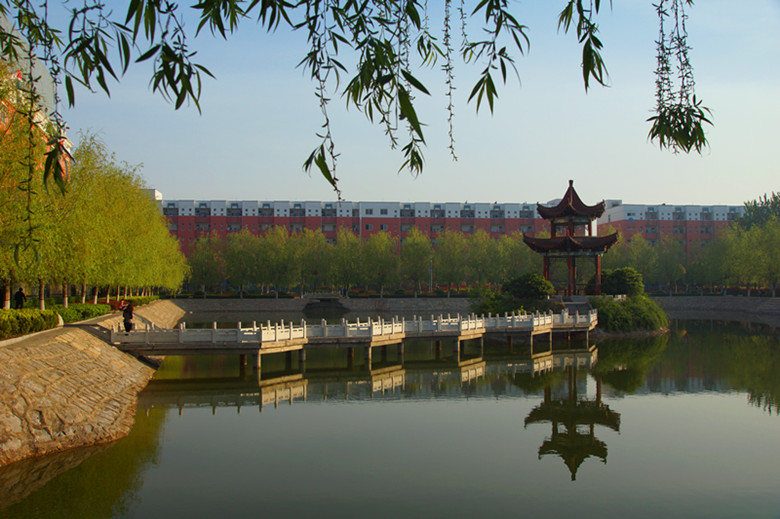 商丘工学院