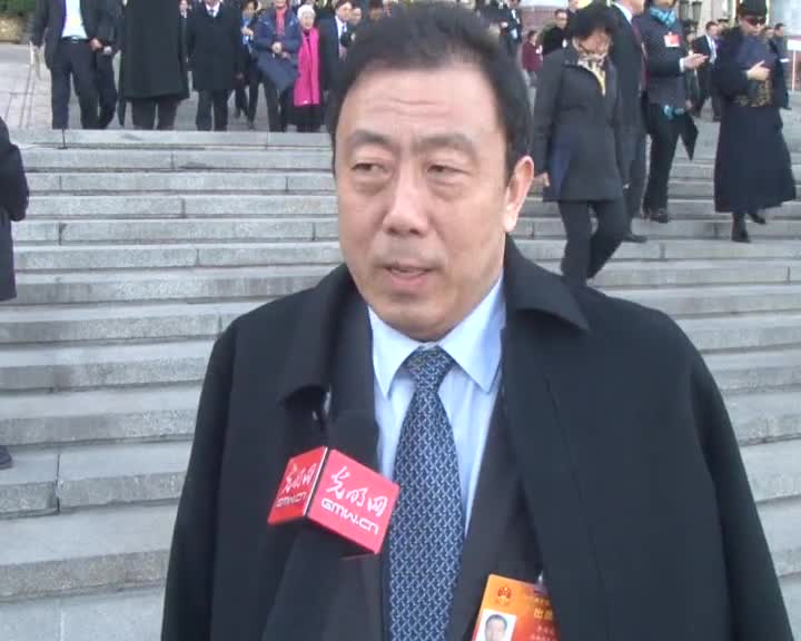 李国梁代表：《立法法》修改对反腐意义重大