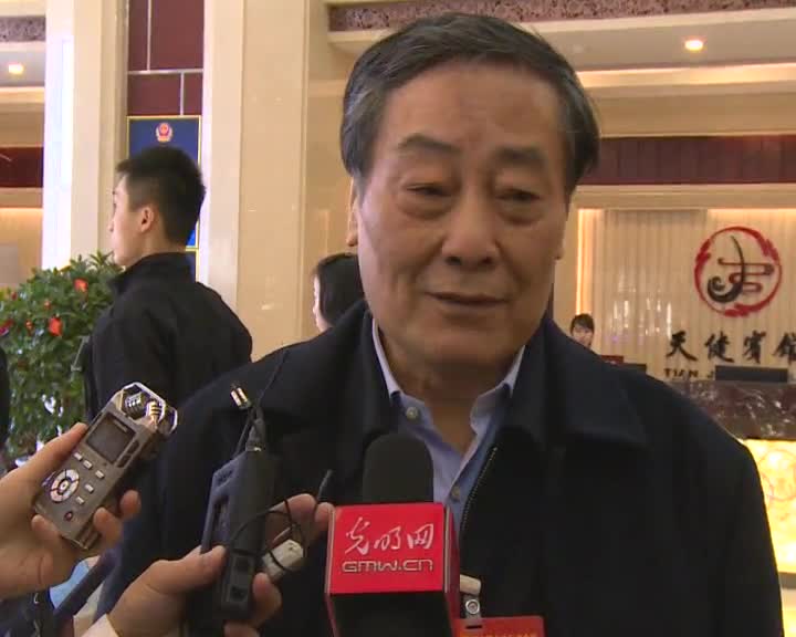 宗庆后代表：互联网是一把双刃剑要从严治理