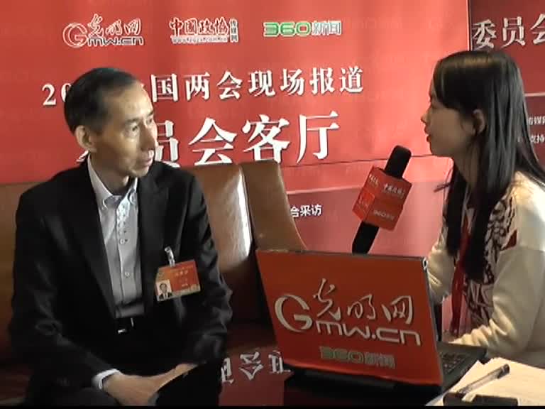 龙宇翔委员：文化走出去最重要的是自身底气