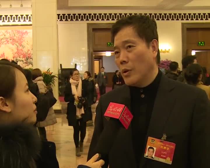 赵丽宏委员：应保护网络著作权
