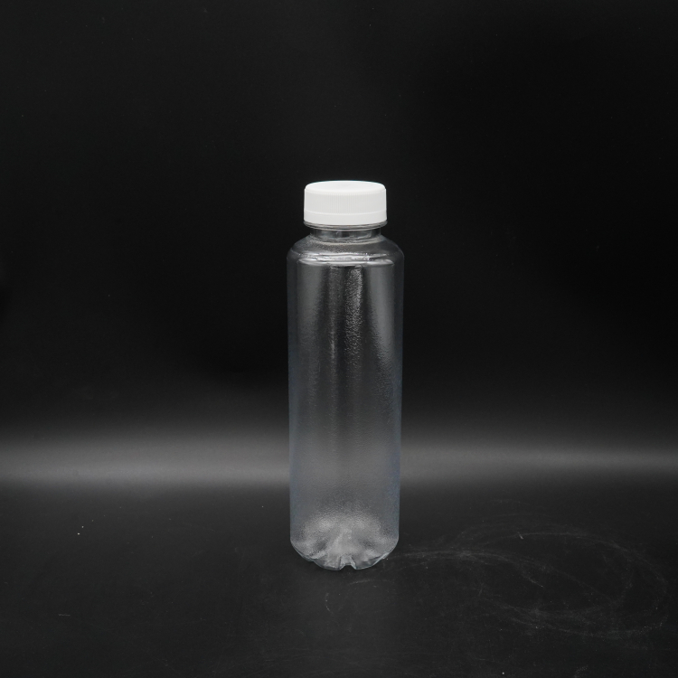 Transparent plastic bottles are widely available for various purposes, with complete specifications and reliable packaging production