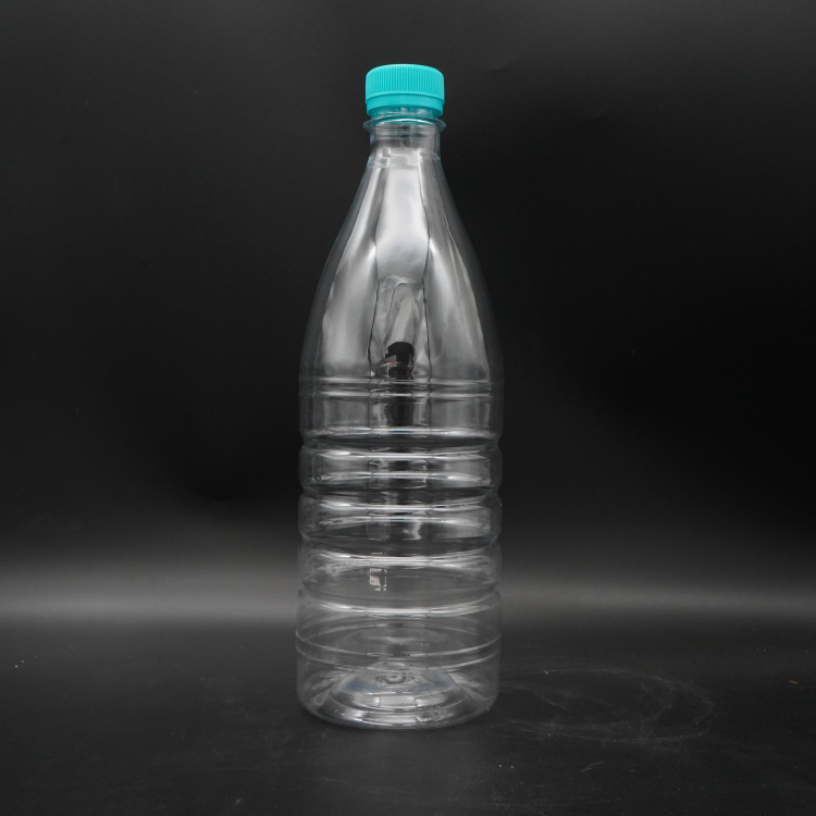 Transparent plastic bottles are widely available for various purposes, with complete specifications and reliable packaging production