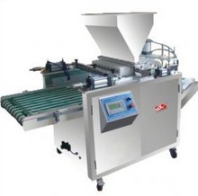 Cake grouting machine, waterless cake molding machine, Swiss Swiss roll production line