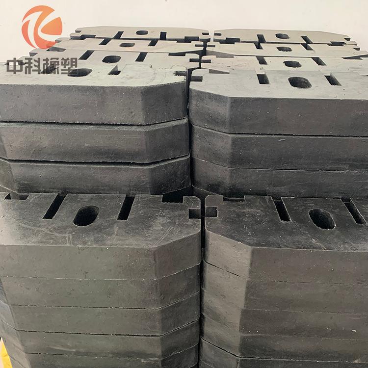 Zhongke Mining Car Accessories Rubber Buffer Block Mining 1 ton Rubber Block Black Fixed Mining Car Head