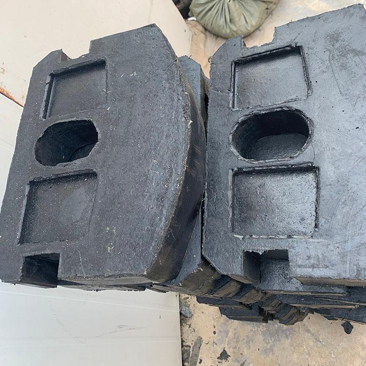 1 ton rubber anti-collision block for mining truck collision head, black anti-collision and crack resistant irregular parts, customized for mining rubber products according to drawings