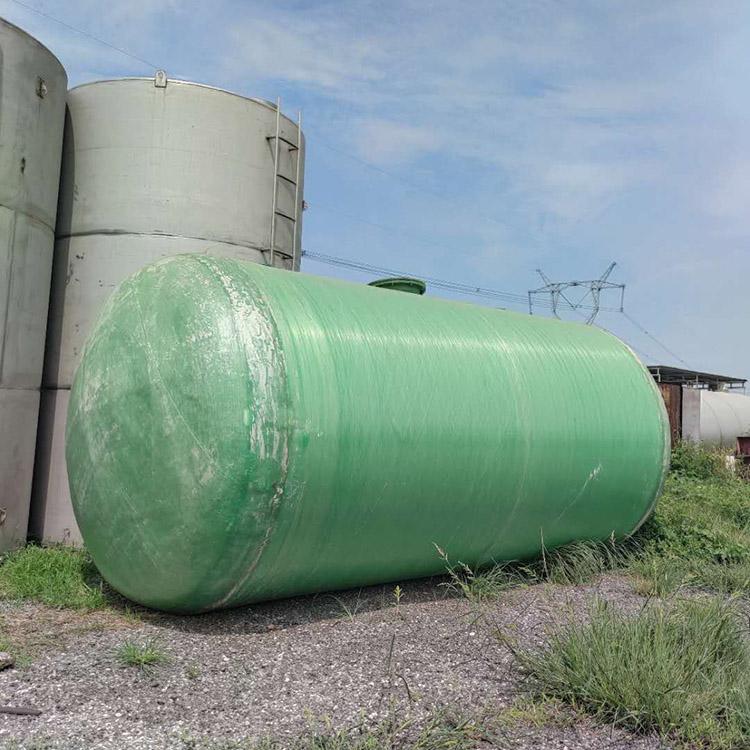 Used fiberglass tanks - Vertical horizontal fiberglass tanks for industrial and chemical purposes - Good sealing performance