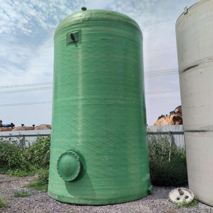 Used fiberglass tanks - Vertical horizontal fiberglass tanks for industrial and chemical purposes - Good sealing performance