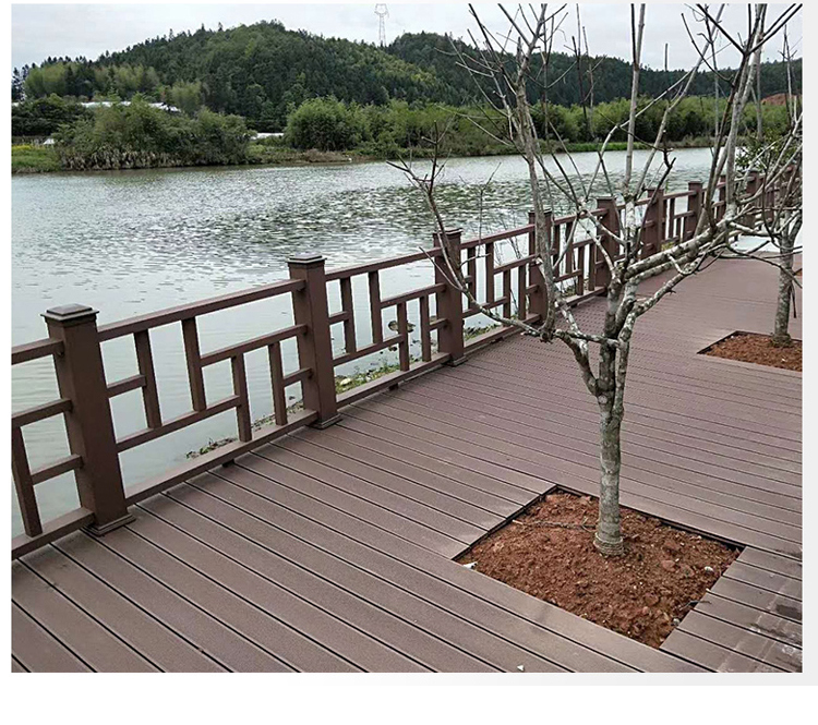 Outdoor Wooden Plastic Flooring Changzhi Xiangyuan Fence Scenic Area Riverside PE Plastic Wood Flooring Plank Road Fence