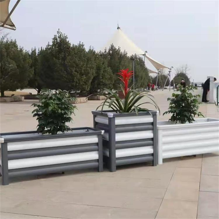 Design of Mobile Garden Flower Box in Fenjun Street with Anticorrosive Wood Outdoor Sidewalk Isolation