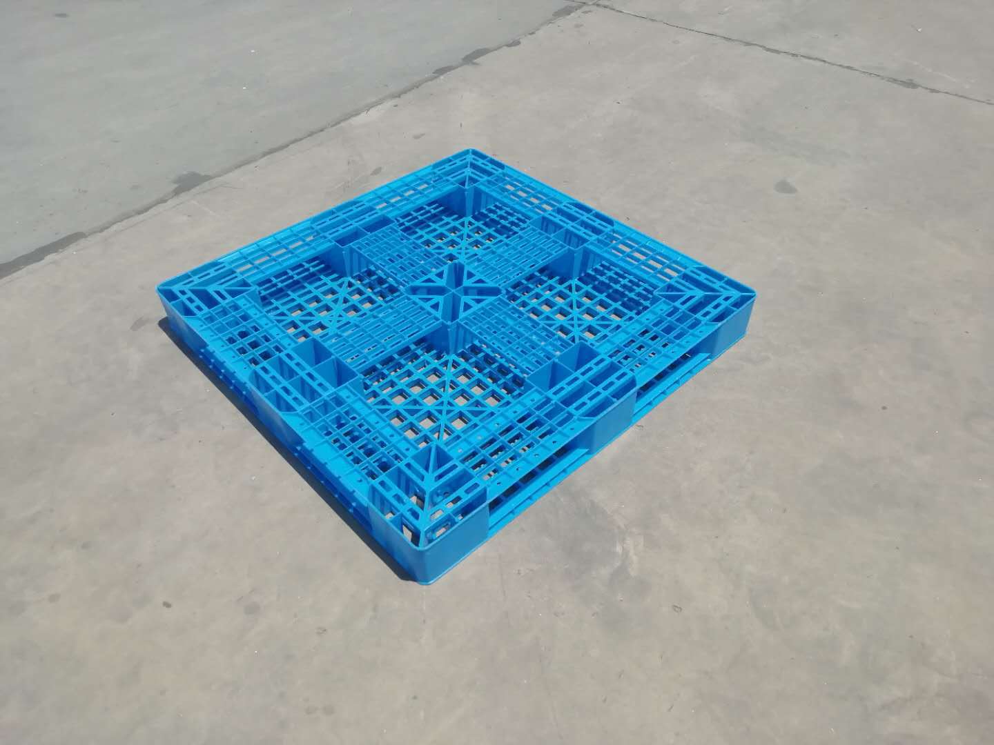 1111 Tianzi Grid Plastic Tray Export Tray Primary Plastic Tray Warehouse Turnover Basket