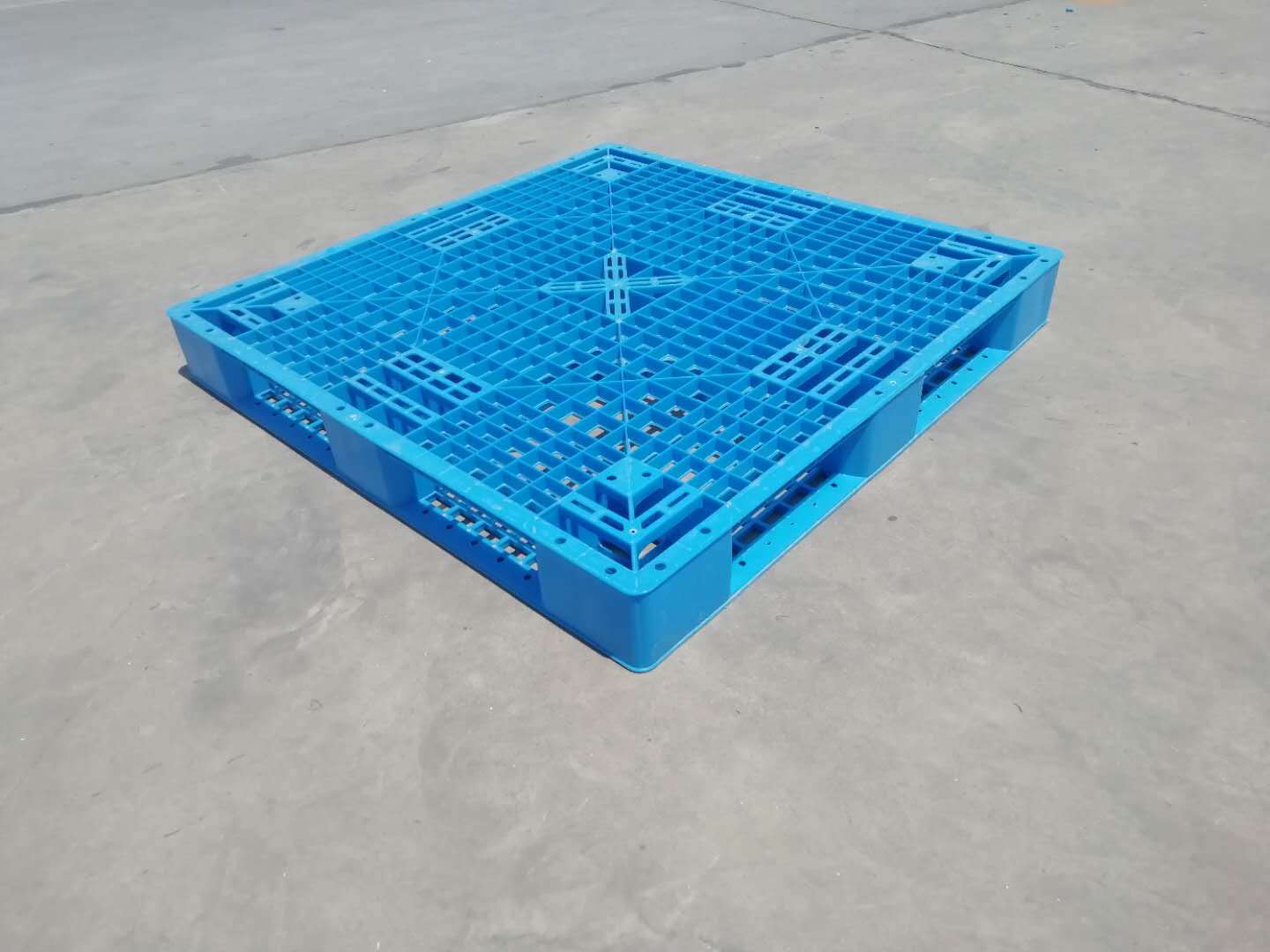 1111 Tianzi Grid Plastic Tray Export Tray Primary Plastic Tray Warehouse Turnover Basket