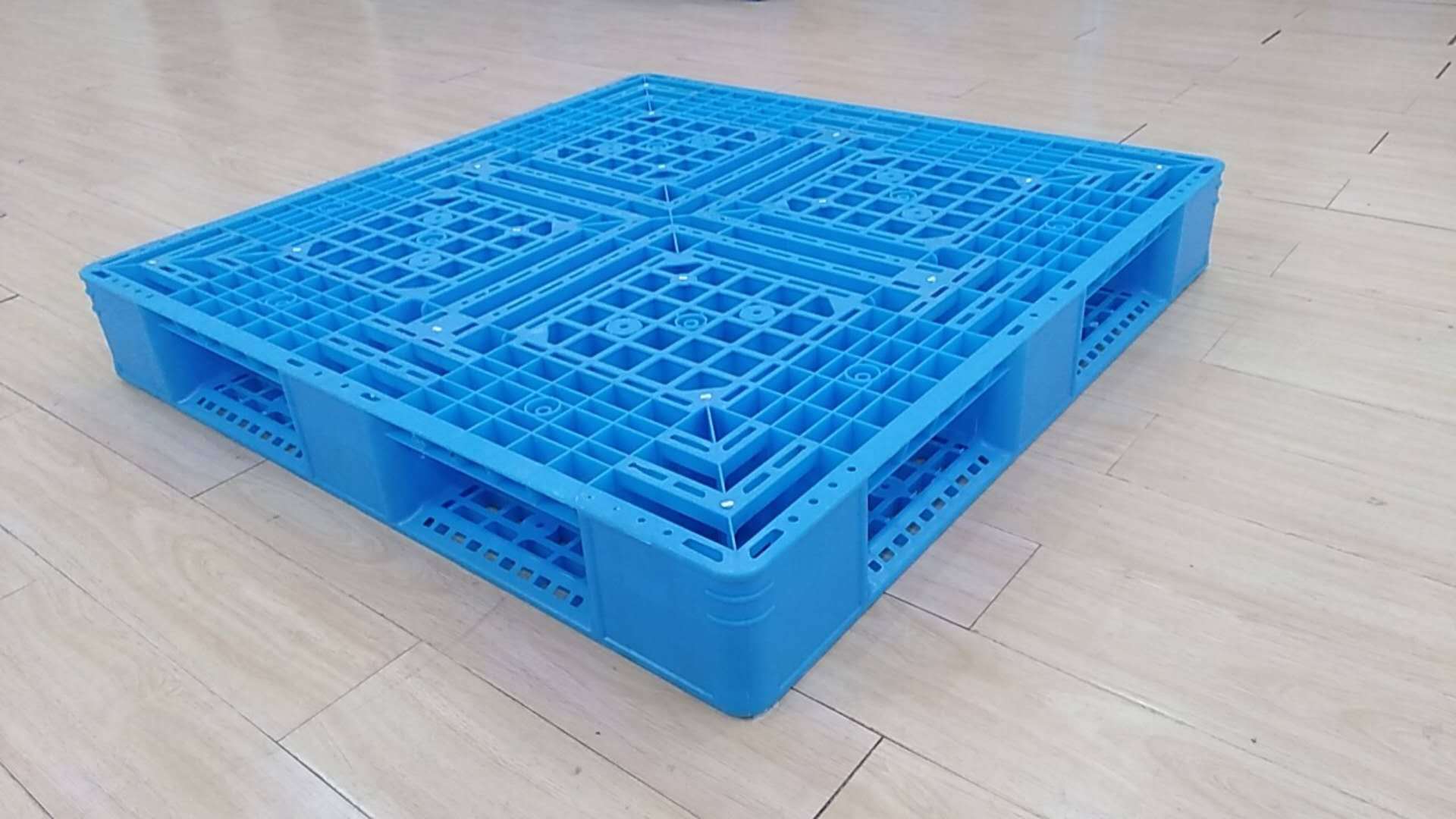 1111 grid shaped card board, plastic pallet manufacturer, large card board, plastic card board, moisture-proof pad, forklift pallet