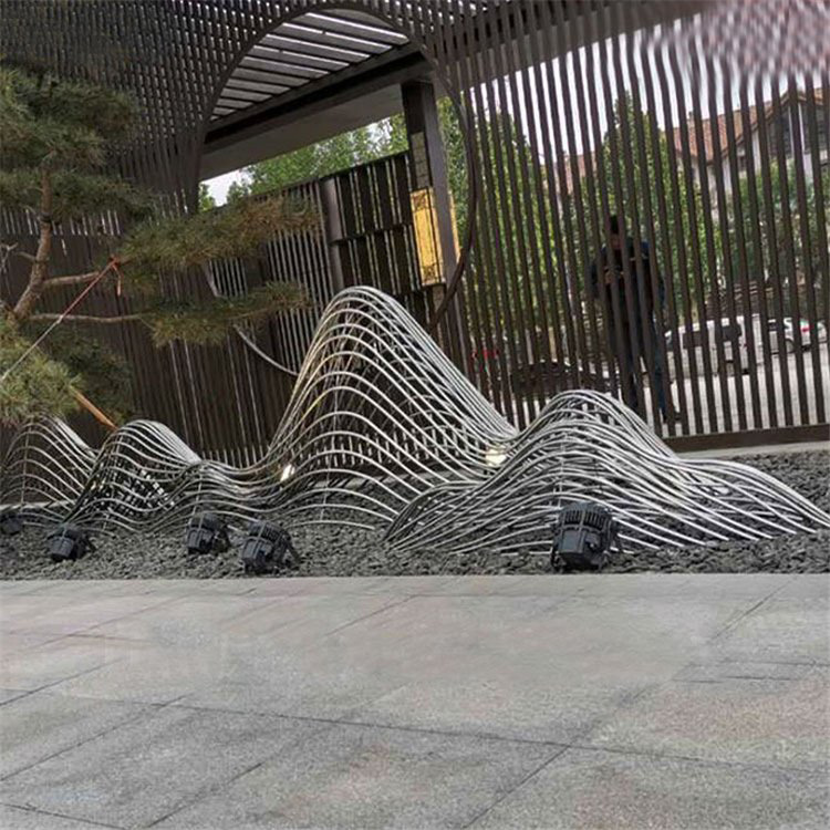几何面雕塑 不锈钢景观装饰摆件现货 公园广场商场镂空发光铁艺雕像
