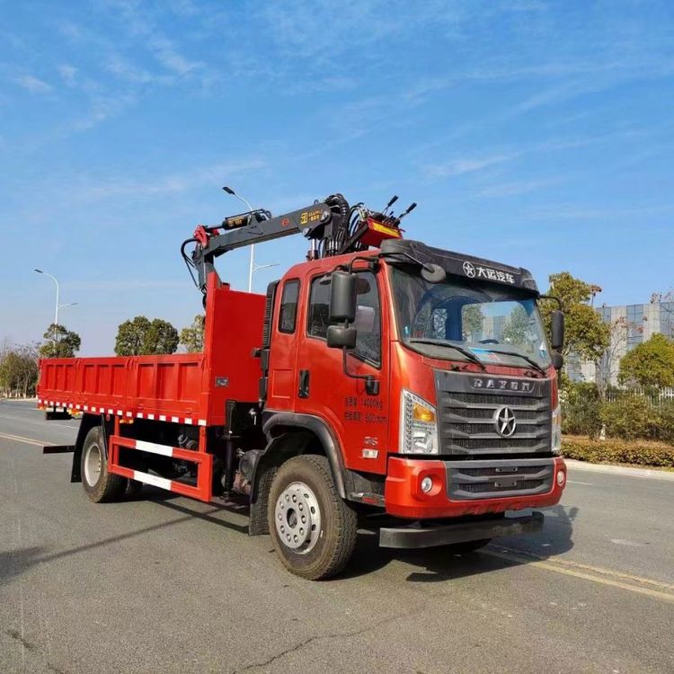 随车人 抓斗式垃圾车 程力抓木器车 抓砖器车 买抓铁器车