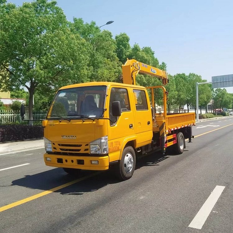 蓝牌双排随车吊 五十铃随车起重车 电力抢险工程车