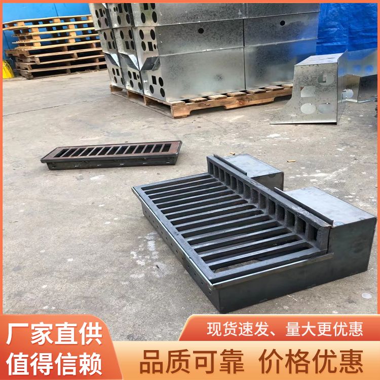 Jizhong Road Bridge Supply Bridge Deck Collecting Well Galvanized Steel Plate Welding Rainwater Collecting Box Drainage Well Bridge Collecting Tank