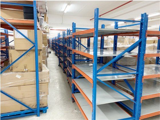 Medium sized shelves with wheels, simple assembly warehouse, mobile shelves, heavy storage, multi-layer storage racks