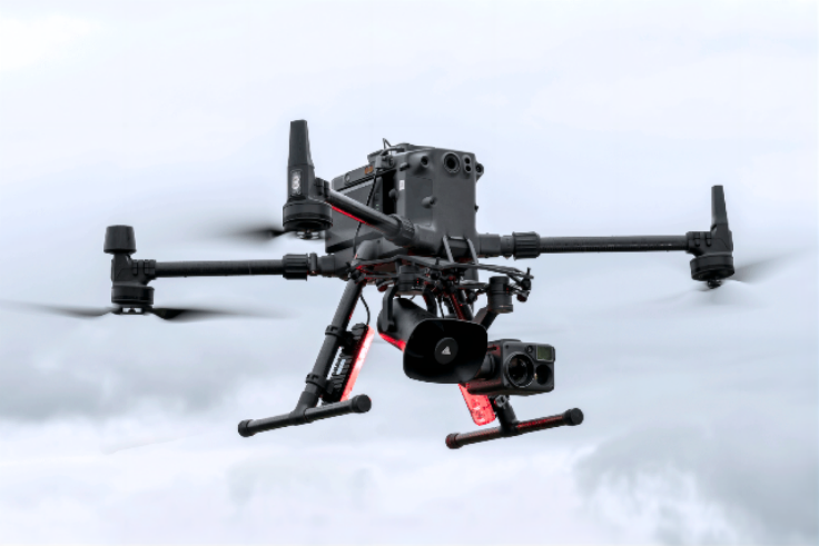 DJI无人机搭载成至喊话器MP130S迷路指引应用