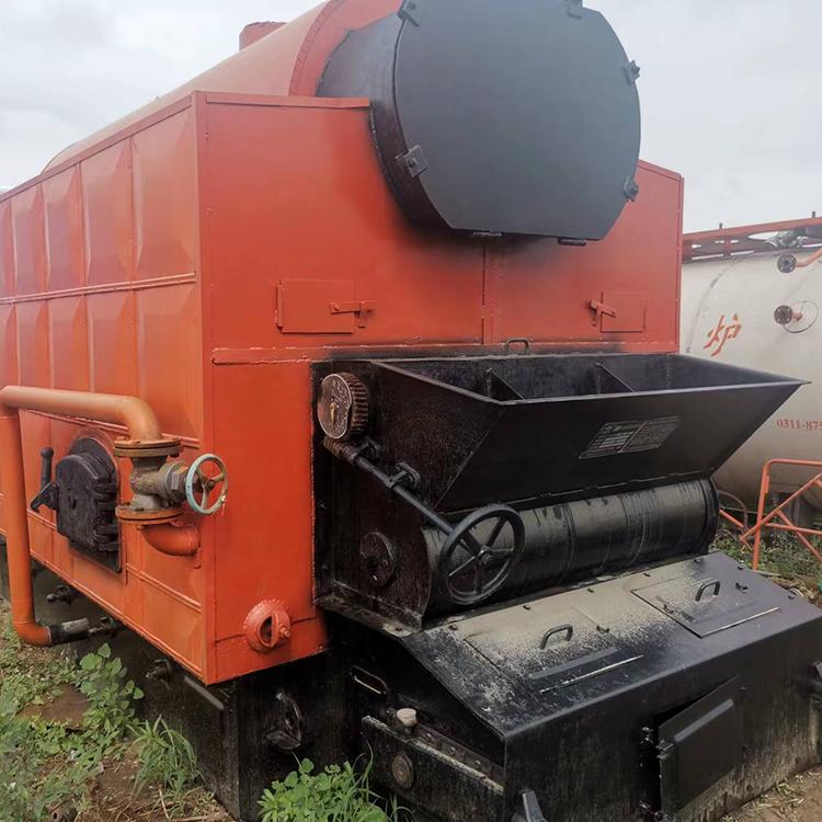 A second-hand coal-fired boiler with a capacity of 0.5 tons, 1 ton, 2 tons, and 4 tons operates stably as a horizontal coal-fired hot water boiler