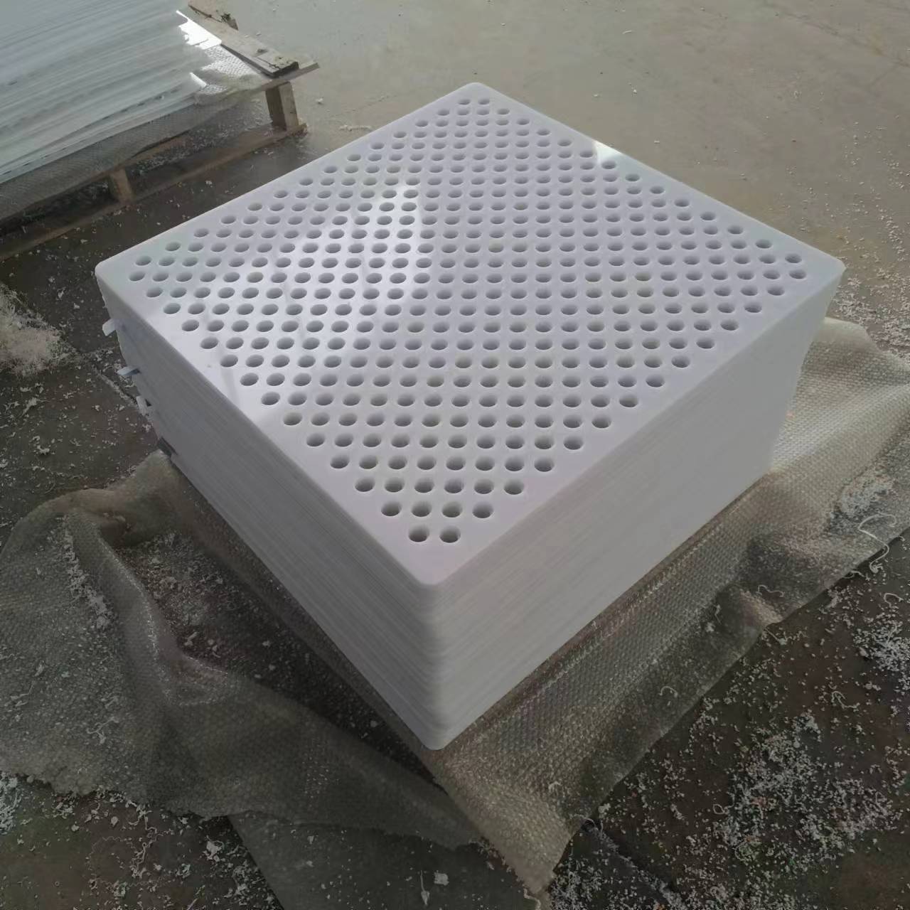 Various specifications of polyethylene vacuum box panel insulation, flame-retardant, wear-resistant, and corrosion-resistant, UniTe