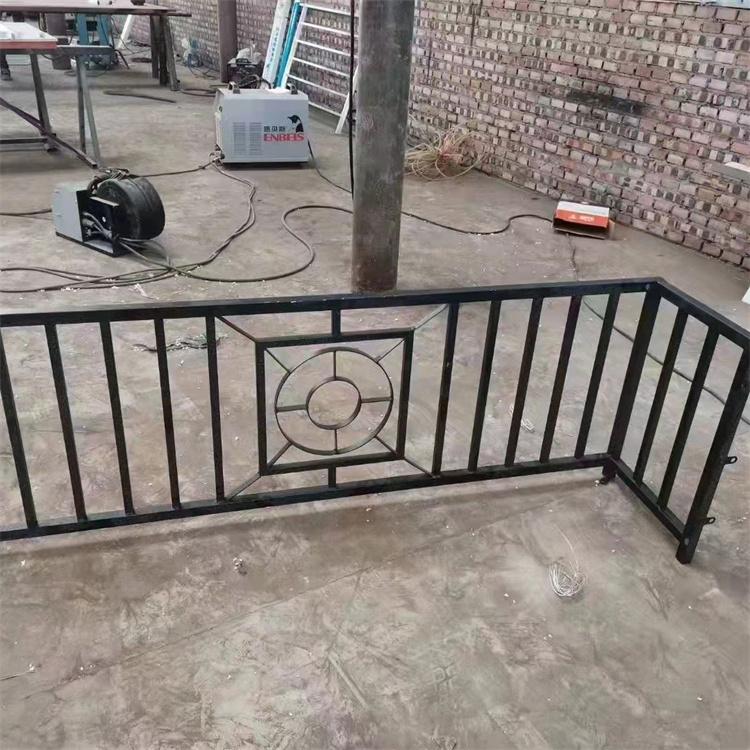 Balcony guardrail, bay window, iron art, zinc steel fence, high-rise residential buildings available