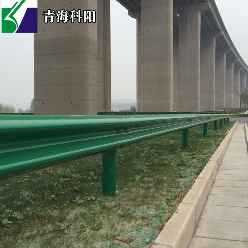 Manufacturer of hot-dip galvanized double wave three wave guardrail for rural road anti-collision guardrail plate