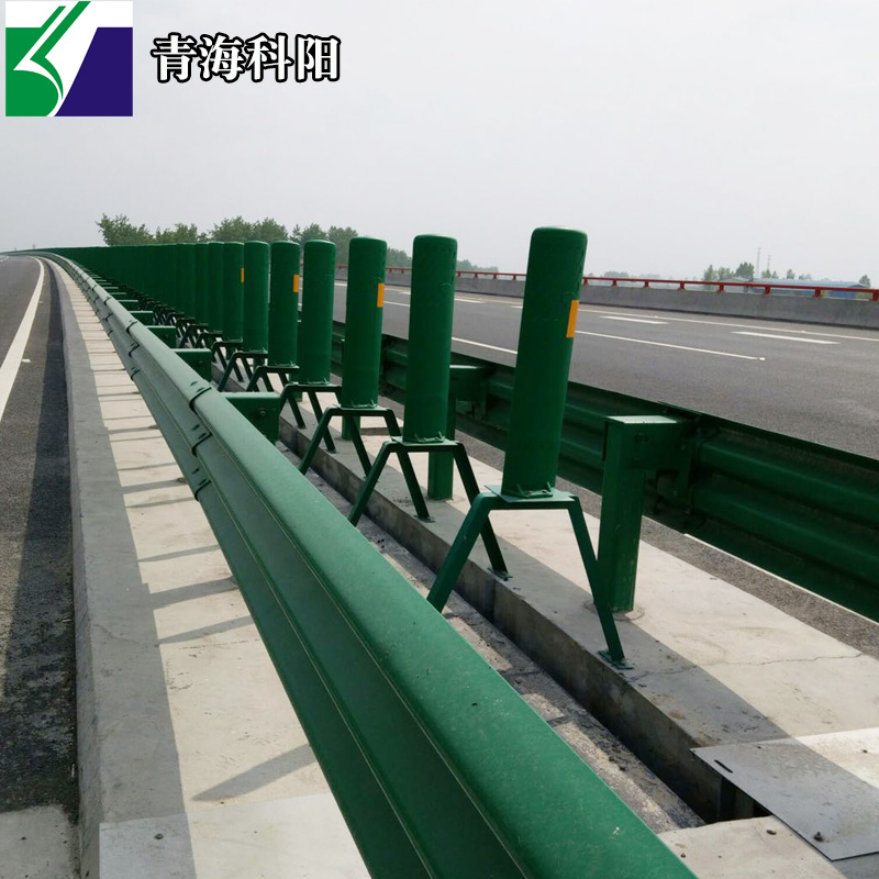 Manufacturer of hot-dip galvanized double wave three wave guardrail for rural road anti-collision guardrail plate