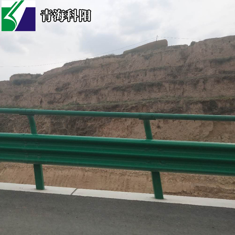 Manufacturer of hot-dip galvanized double wave three wave guardrail for rural road anti-collision guardrail plate