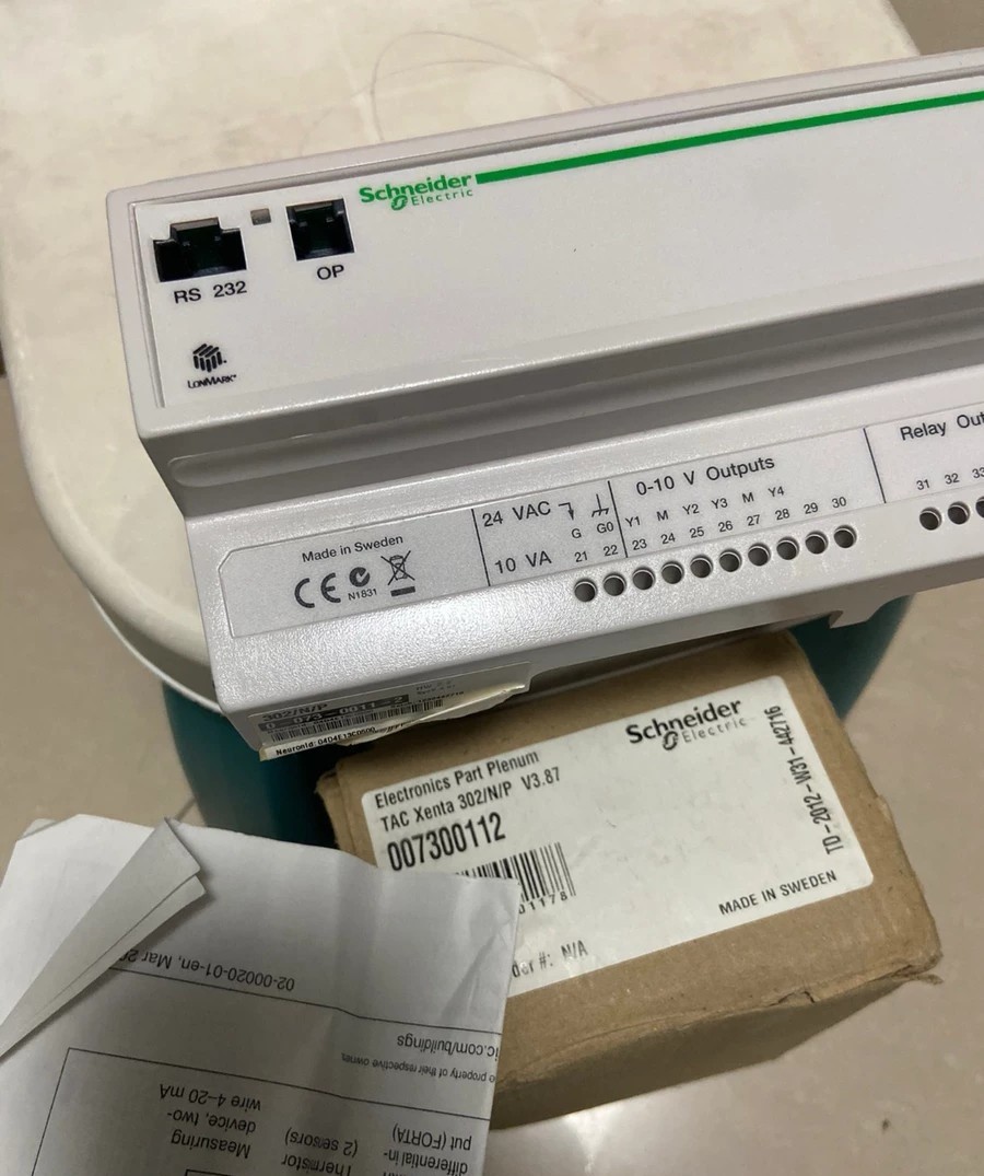 TAC Xenta 302 控制器全新原装 正品库存 实拍现货 顺丰包邮 议价咨询