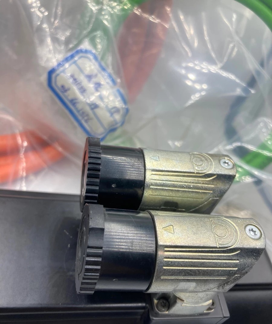 倍福BECKHOFF伺服电机AM3042-0G01全新原装正品现货实拍议价咨询