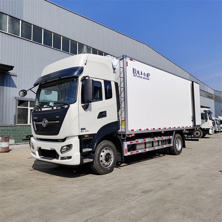 东风天锦PLUS冷藏车 6.8米高顶双卧 康机290马力冷链运输车