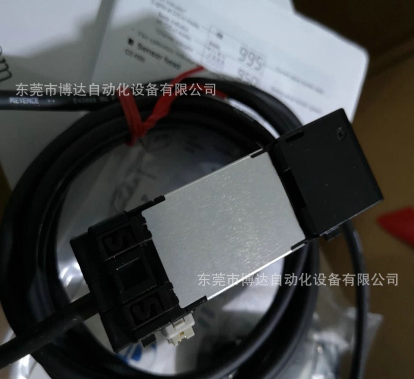 基恩士CZ-V22A 色标传感器 全新原装正品保障现货实物拍摄议价