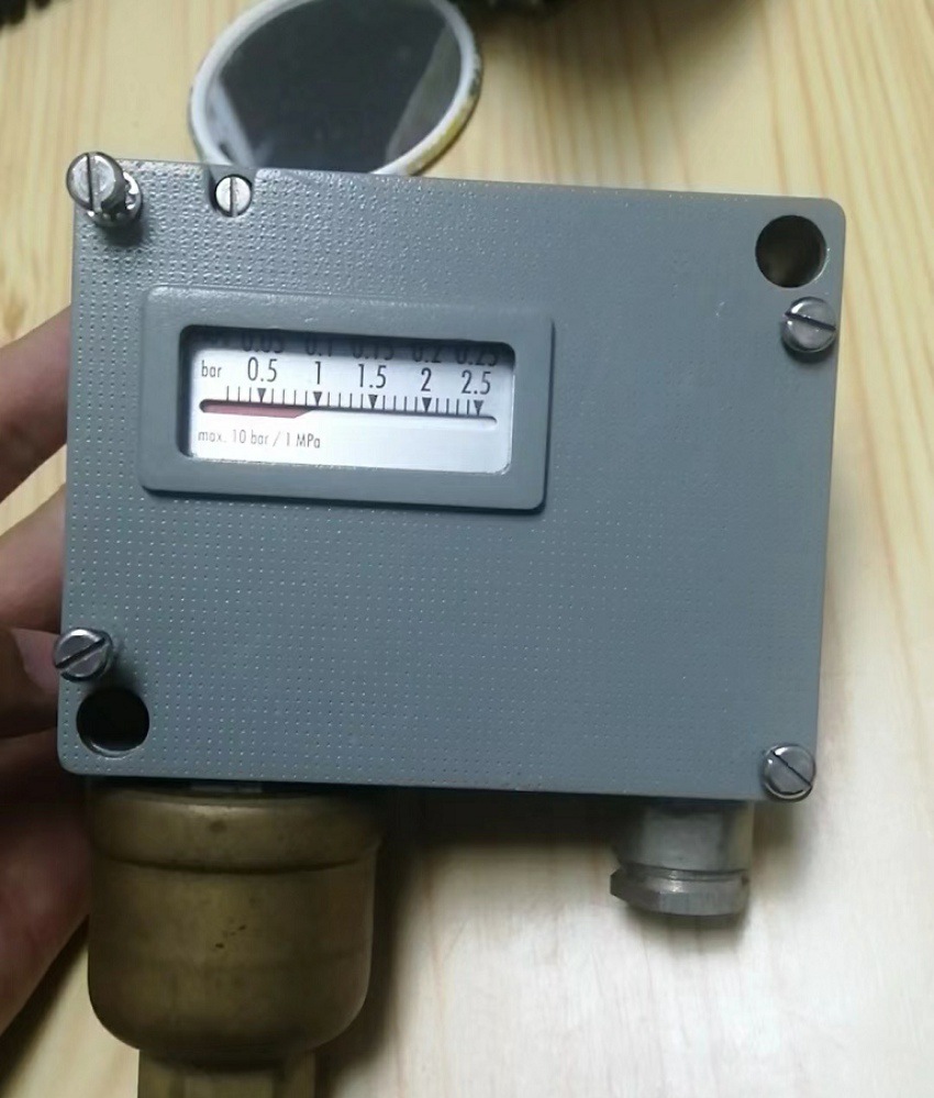 供应TRAFAG 900.2675.901 压力开关 0.2-2.5 bar 全新原装正品现货议价