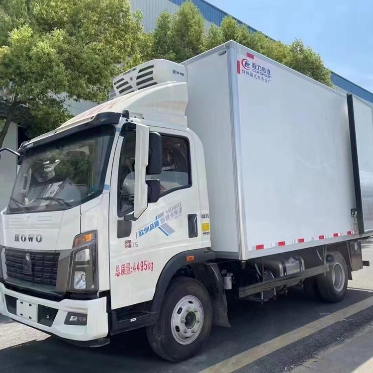 重汽豪沃2米3宽体大厢冷藏车 可上个人户4米2蓝牌冷藏保温车 21.5方