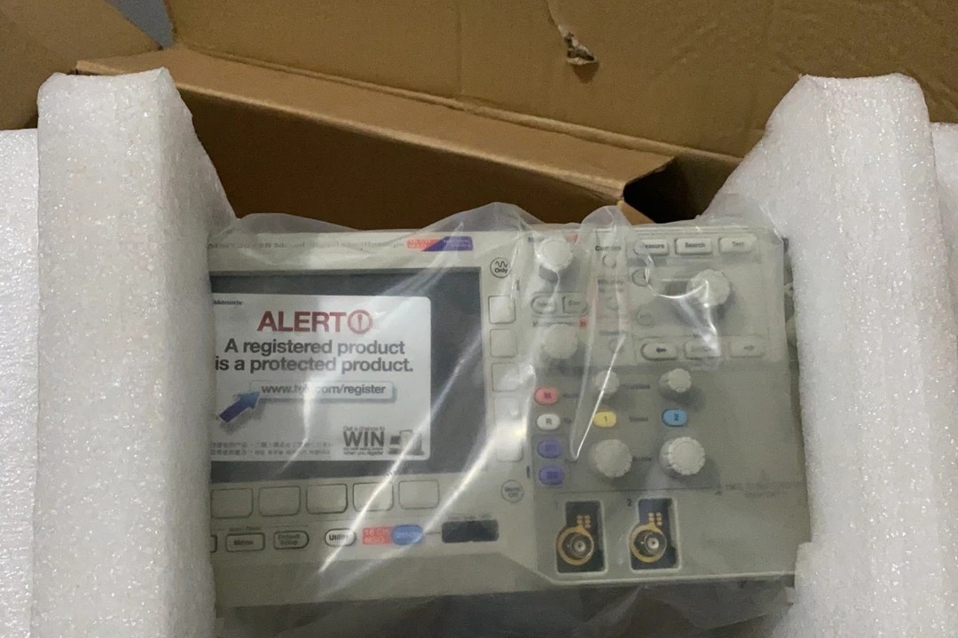 供应Tektronix泰克MSO2012B 数字示波器 全新原装正品 现货实拍议价