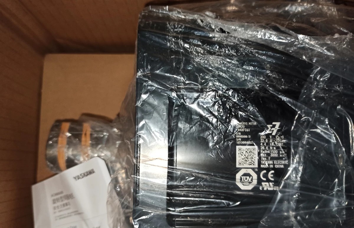 优惠供应安川SGM7G-44AFC61伺服电机 全新现货实拍议价质保一年
