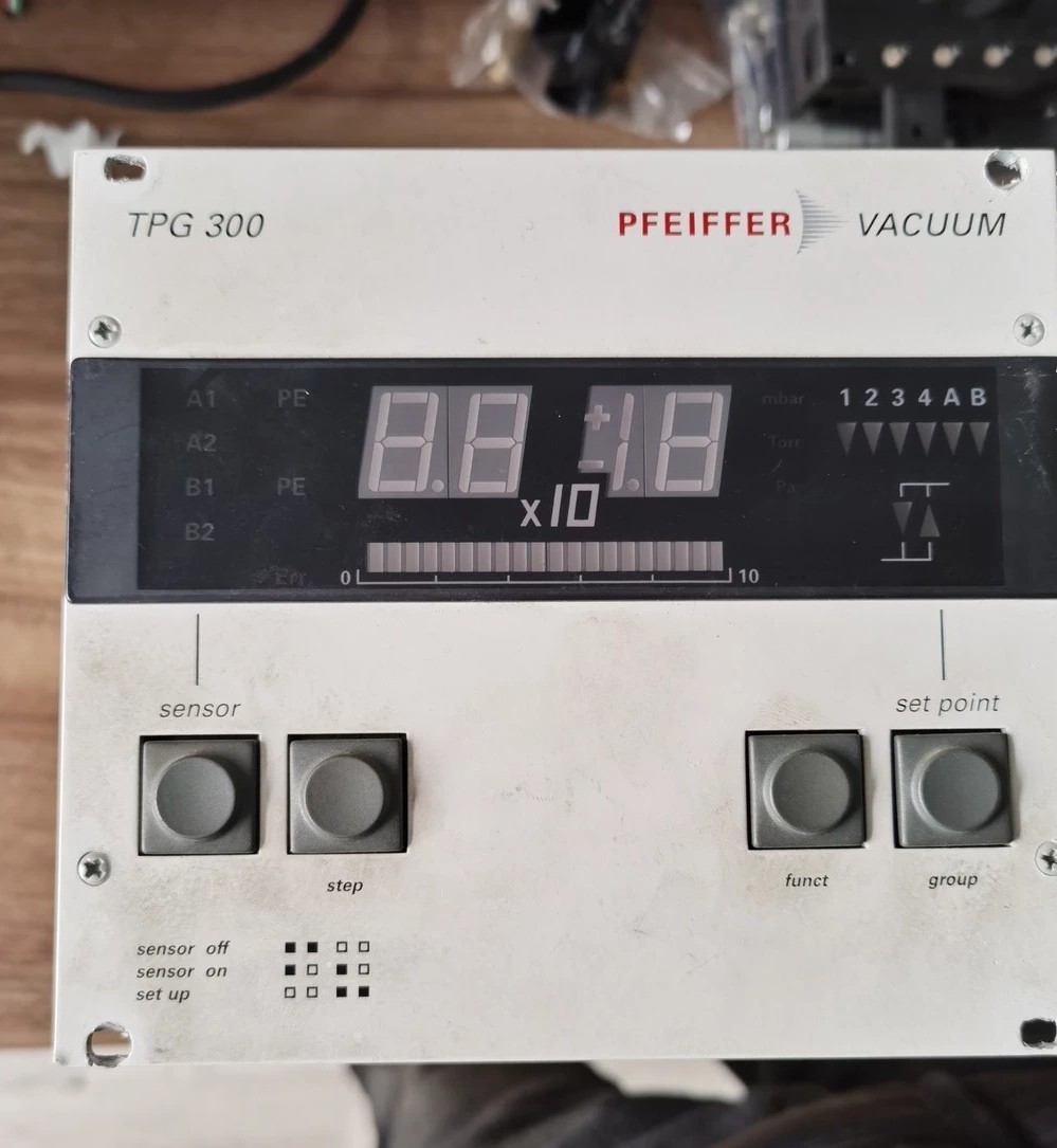 低价供应普发TPG300真空计控制器适用TPR010 IKR250 原装现货议价