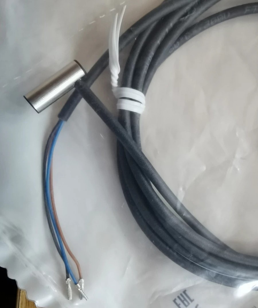 巴鲁夫BES01KW BES516-371-SA13-PU-02接近开关全新原装现货