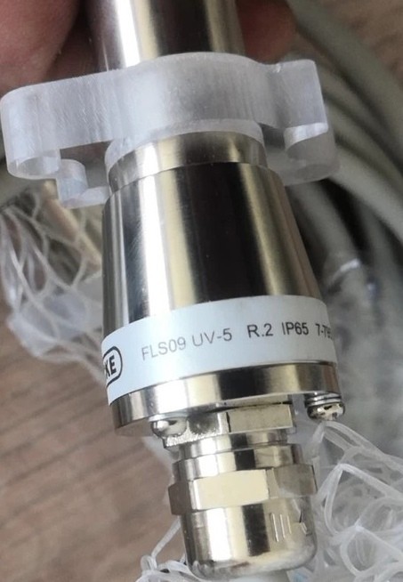 FLUS09 UV-5 R.2 IP65 扎克SAACKE 传感器 全新原装正品现货实拍议价