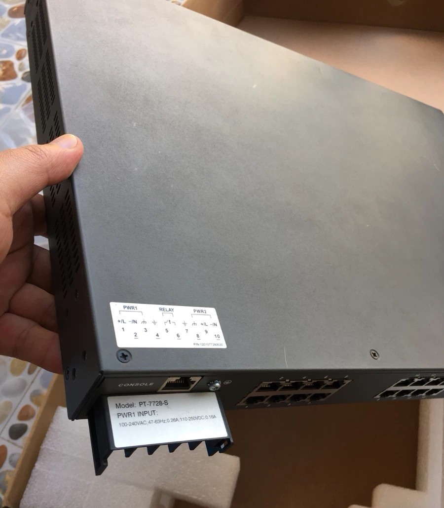 MOXA摩莎PT-7728-S网管型交换机 全新原装正品现货实物拍摄议价