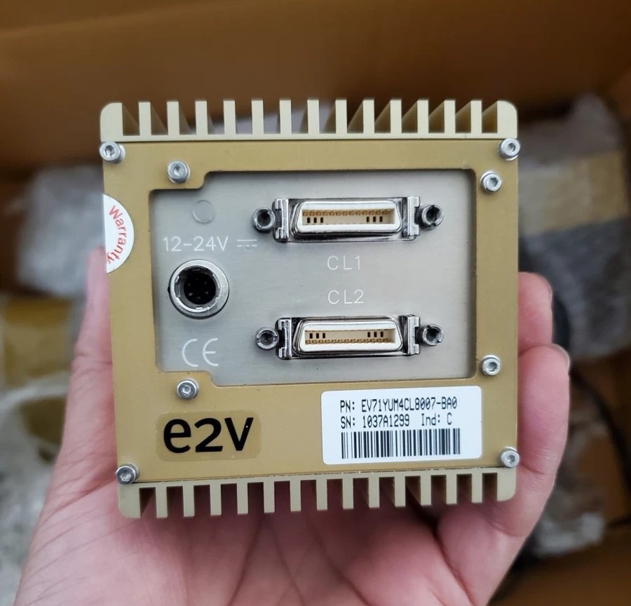 英国E2V EV71YUM4CL8007-BA0 8K线阵相机 全新原装现货质保一年议价