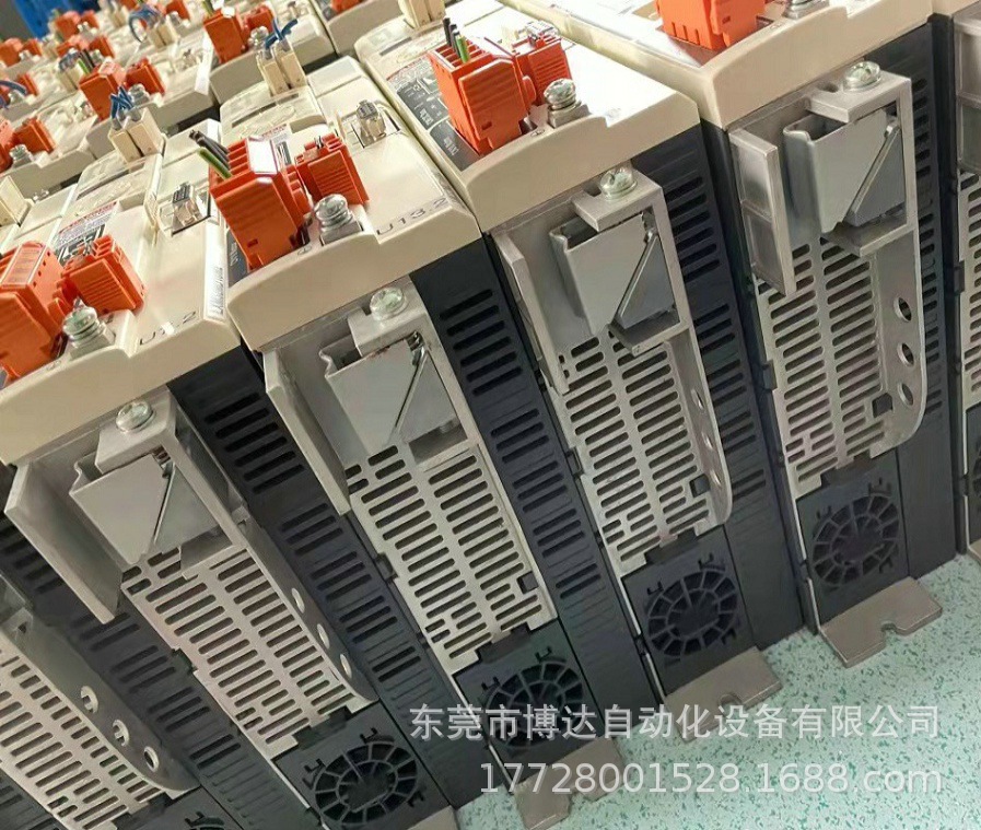 施耐德伺服驱动器 LXM32MD18M2 全新原装正品保障实拍现货议价