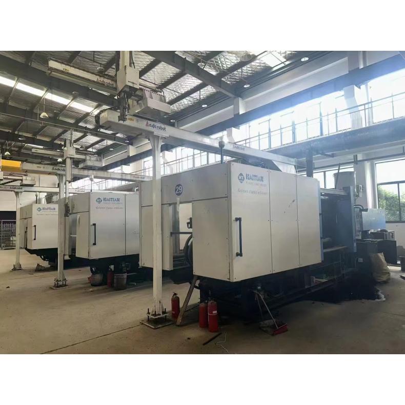 Used injection molding machine with a mold moving stroke of 700, screw speed of 185MPA, Haitian 360T