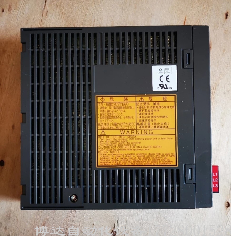 富士伺服驱动器 RYC401D3-VVT2 全新实物拍摄现货质保一年议价