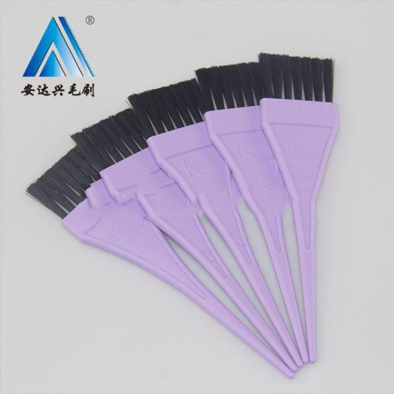 Xingmao Brush is a professional manufacturer of various plastic Makeup brush, which can be used to plant hair for customers