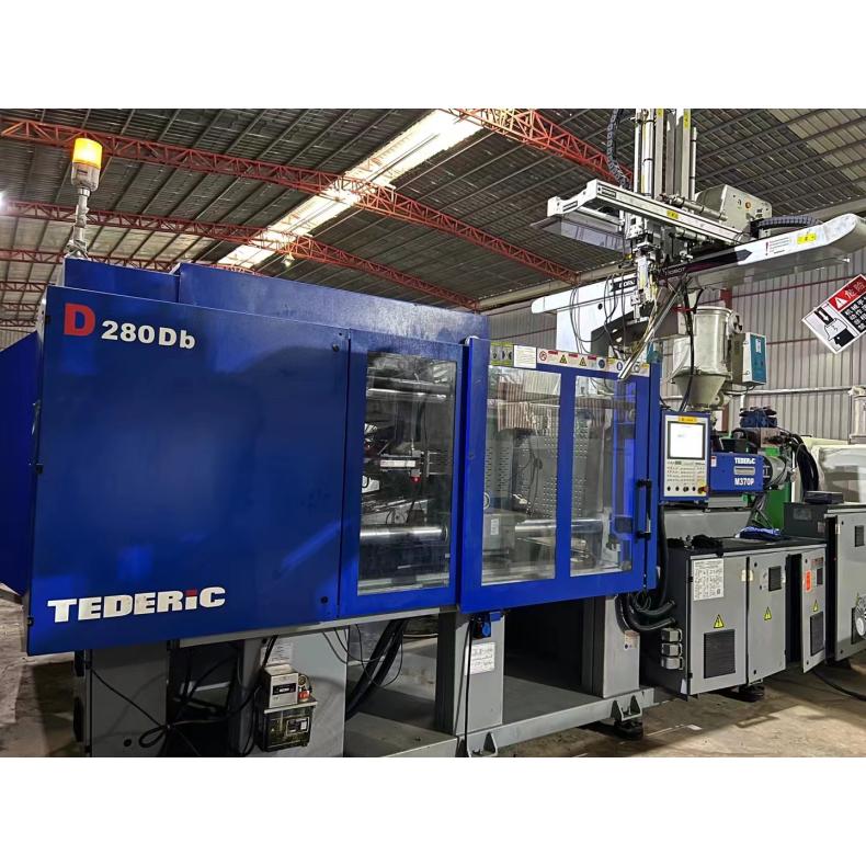 9.9 Chengxin Tairui 280 dual color injection molding machine, mold opening stroke 880, screw 32mm