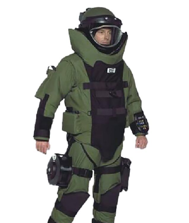 英国MK5排爆服 所使用的材质符合质量保证标准 品质有保障