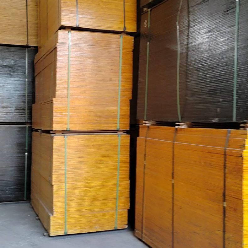 工地木方建筑模板 尺寸标准 根根好用 怪兽木业红木板一块几平方