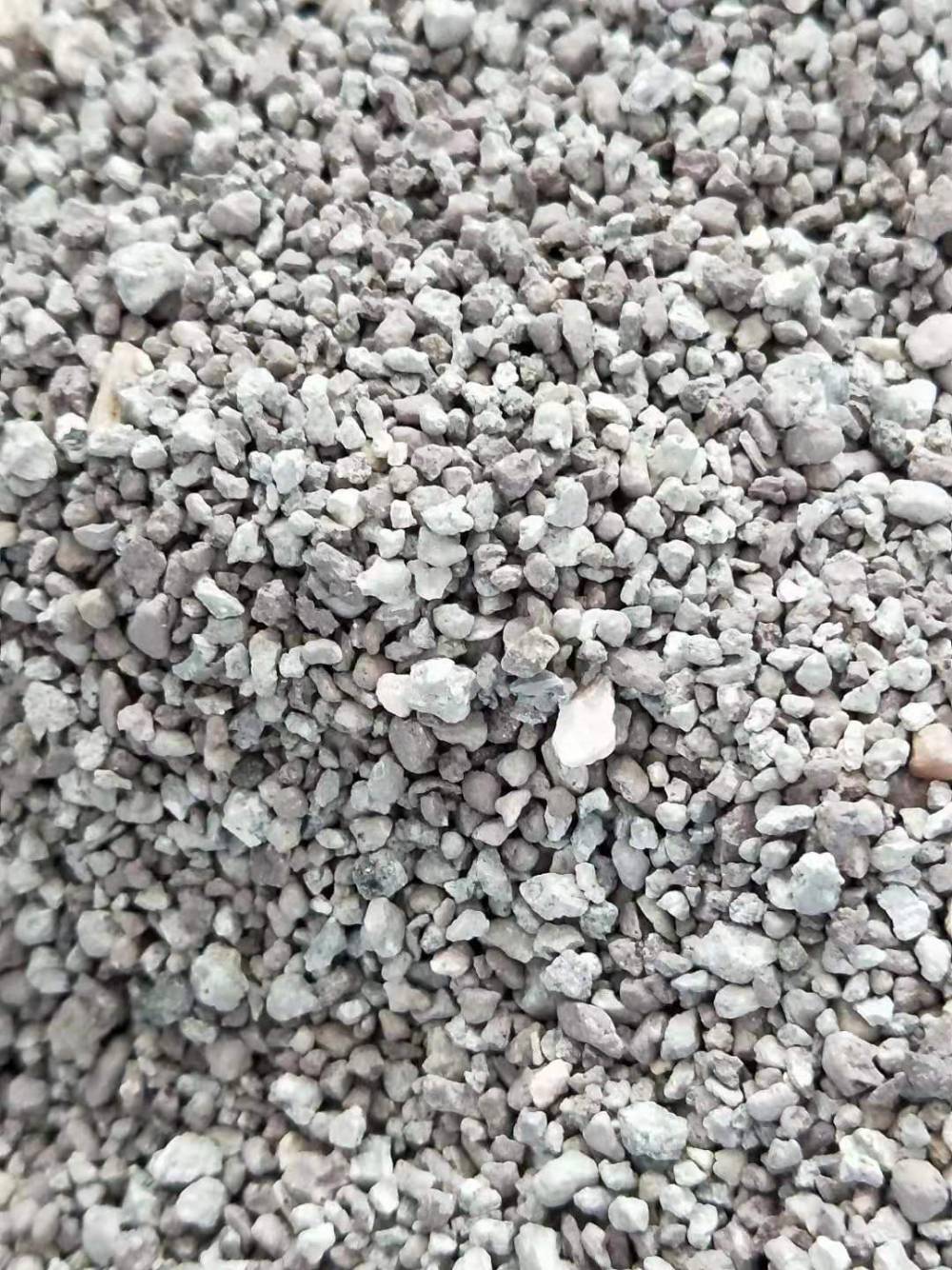 蒙脱石干燥剂原料1-4mm防潮吸湿工业仓库除湿颗粒宸容厂家